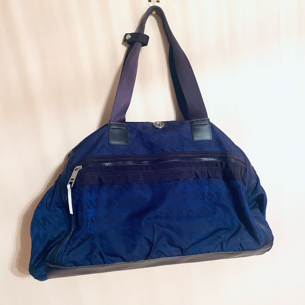 Lululemon Weekend Warrior Duffel Gym Bag Houndstooth Purple & Black